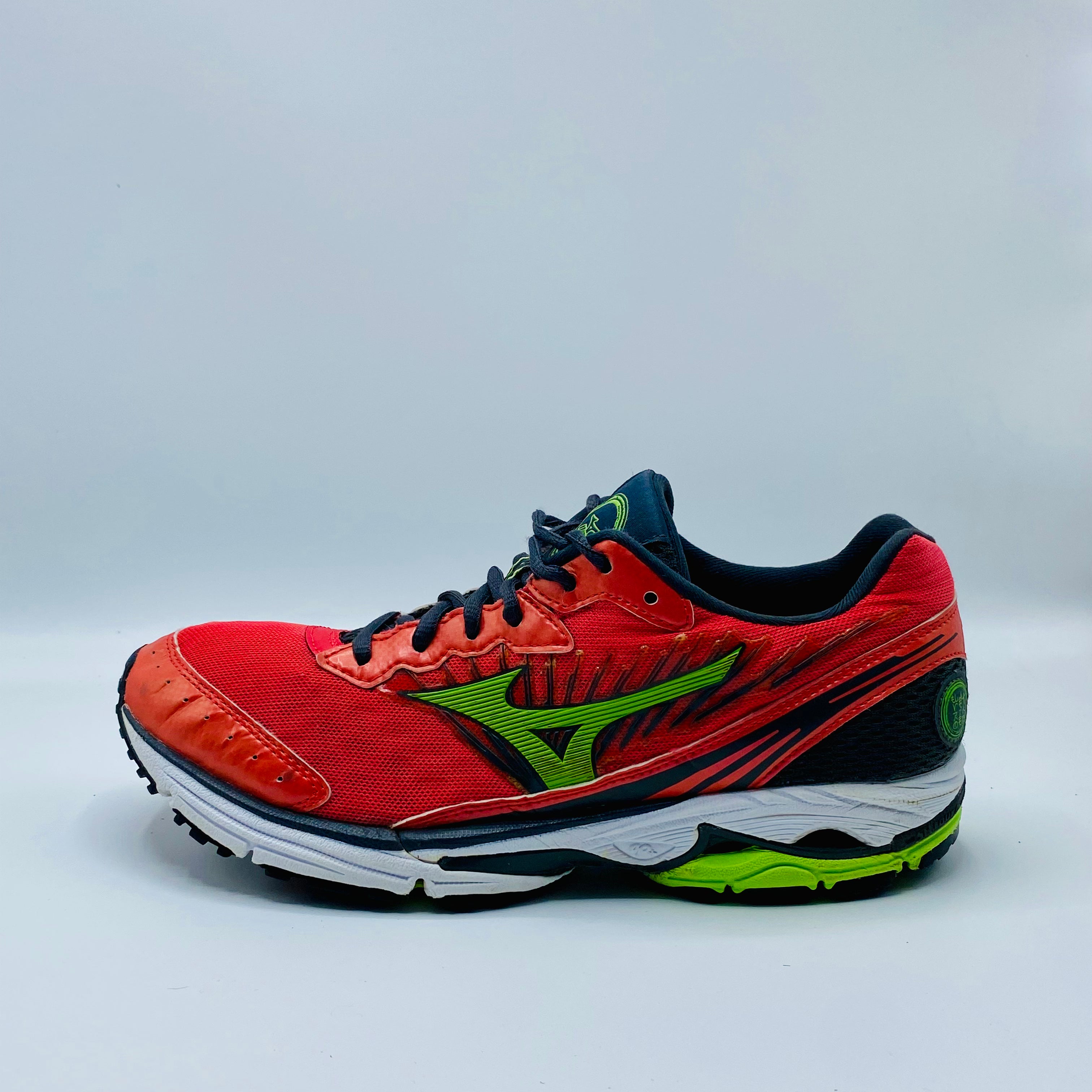 Mizuno Wave